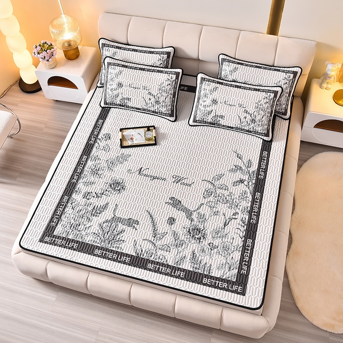 91家纺网 家纺一手货源 找家纺 炫拼家纺 2026新款凉感丝大版卡通乳胶凉席三件套 从林豹-灰