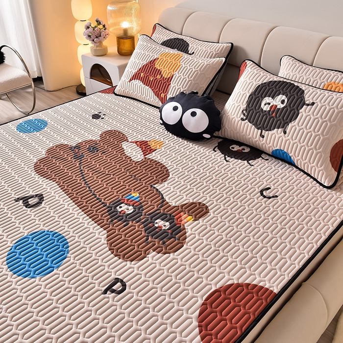 91家纺网 家纺一手货源 找家纺 炫拼家纺 2026新款凉感丝大版卡通乳胶凉席三件套 欢乐狗