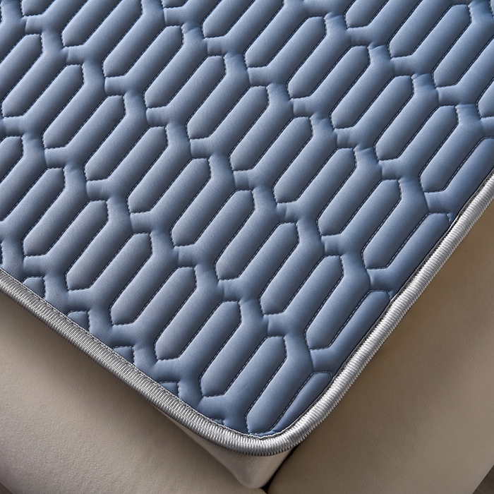 91家纺网 家纺一手货源 找家纺 炫拼家纺 2026新款凉感丝大版卡通乳胶凉席三件套 好朋友