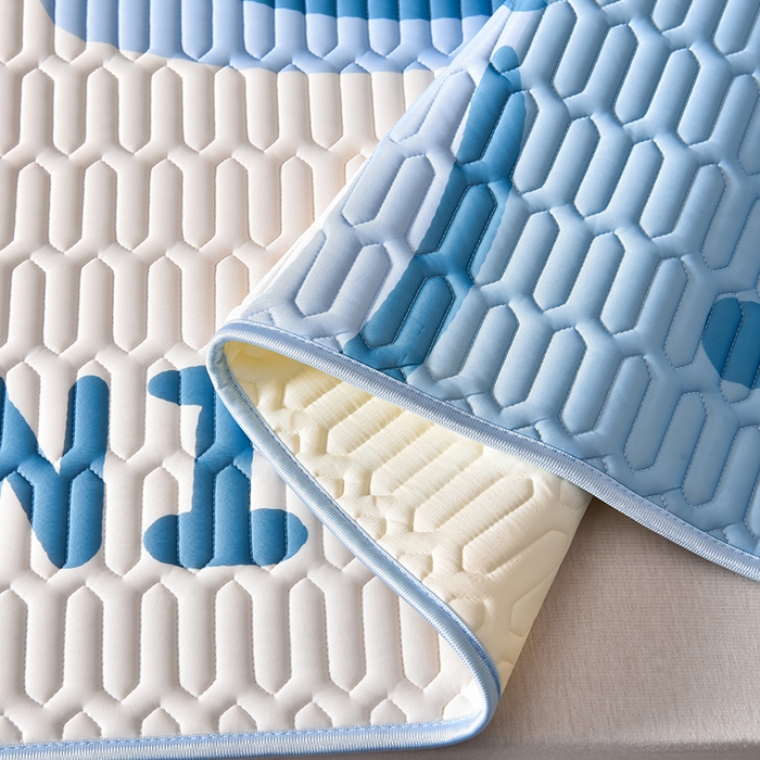 91家纺网 家纺一手货源 找家纺 炫拼家纺 2026新款凉感丝大版卡通乳胶凉席三件套 龙宝