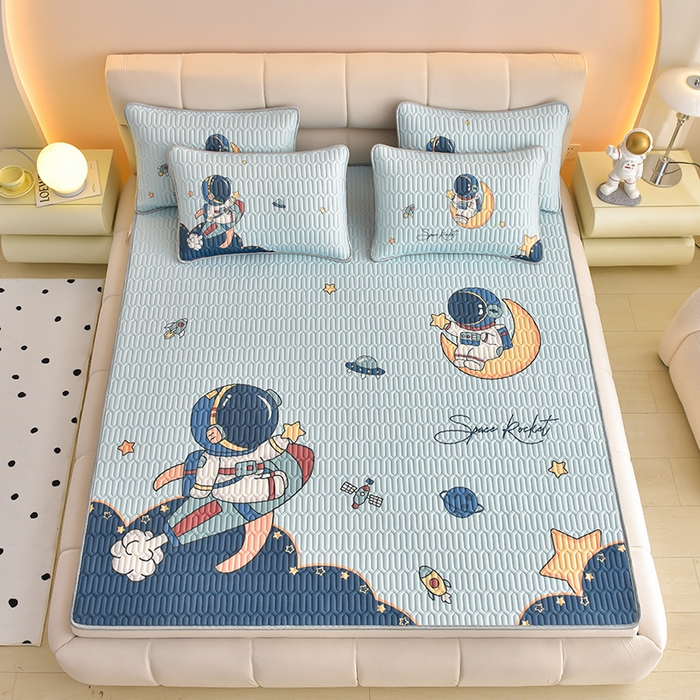 91家纺网 家纺一手货源 找家纺 炫拼家纺 2026新款凉感丝大版卡通乳胶凉席三件套 宇航员