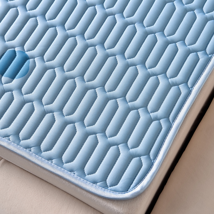 91家纺网 家纺一手货源 找家纺 炫拼家纺 2026新款凉感丝大版卡通乳胶凉席三件套 龙宝