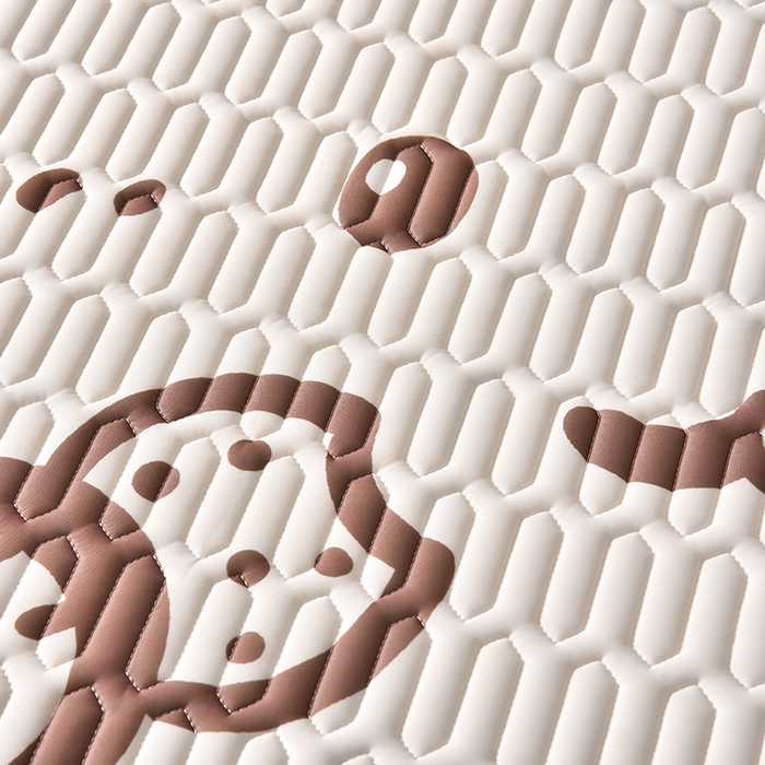 91家纺网 家纺一手货源 找家纺 炫拼家纺 2026新款凉感丝大版卡通乳胶凉席三件套 美拉德熊