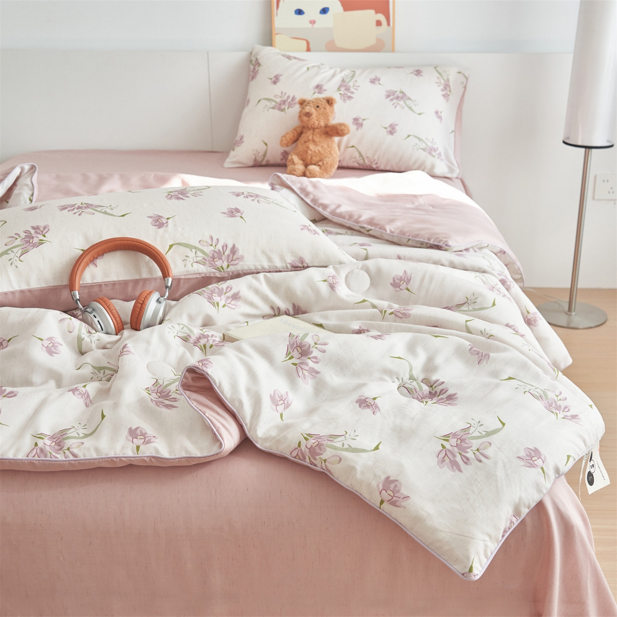 91家纺网 家纺一手货源 找家纺 恬思语家纺 2026新款天丝麻大豆印花夏被夏凉被空调被 丁香花