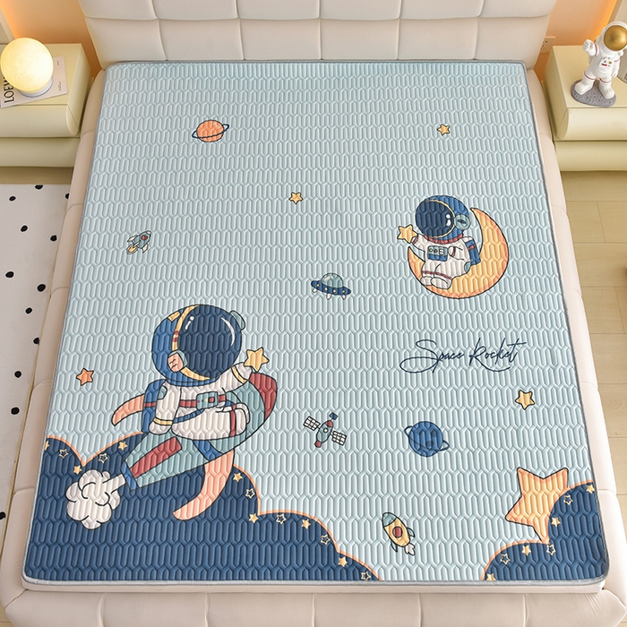 91家纺网 家纺一手货源 找家纺 炫拼家纺 2026新款凉感丝大版卡通乳胶凉席三件套 宇航员