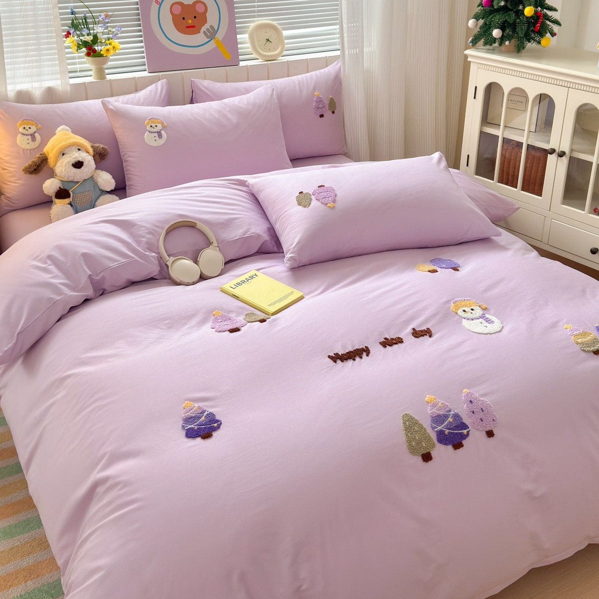 91家纺网 家纺一手货源 找家纺 如意朵 2026新款全棉小清新绣花四件套第一批 童话森林紫