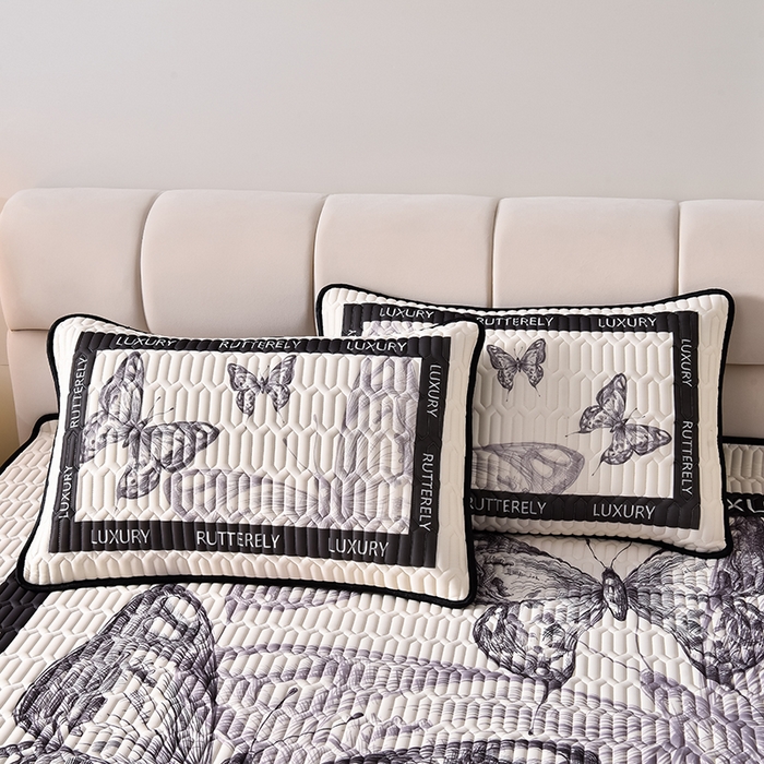 91家纺网 家纺一手货源 找家纺 炫拼家纺 2026新款凉感丝大版卡通乳胶凉席三件套 梦幻蝶