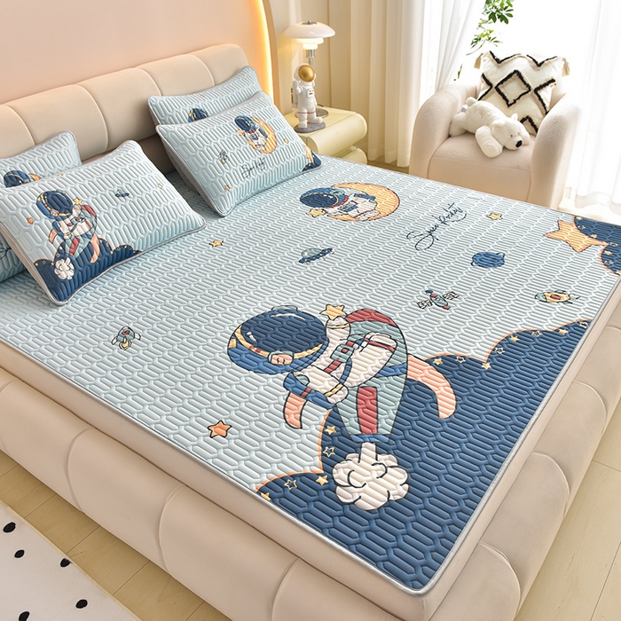 91家纺网 家纺一手货源 找家纺 炫拼家纺 2026新款凉感丝大版卡通乳胶凉席三件套 宇航员