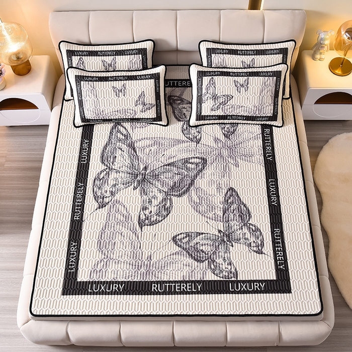 91家纺网 家纺一手货源 找家纺 炫拼家纺 2026新款凉感丝大版卡通乳胶凉席三件套 梦幻蝶