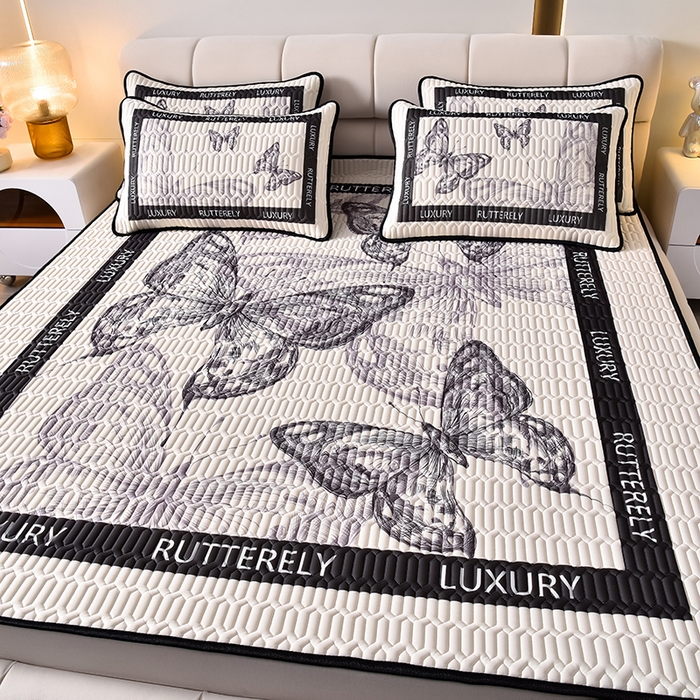 91家纺网 家纺一手货源 找家纺 炫拼家纺 2026新款凉感丝大版卡通乳胶凉席三件套 梦幻蝶