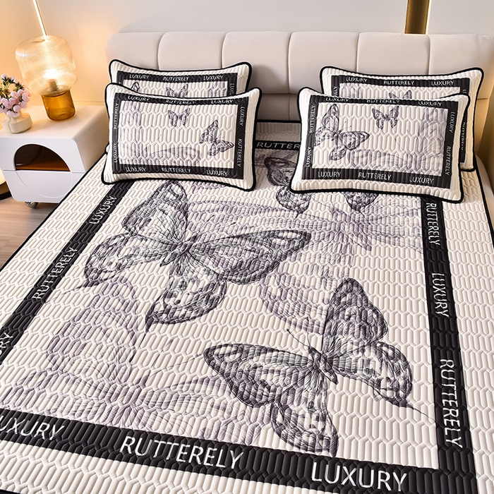 91家纺网 家纺一手货源 找家纺 炫拼家纺 2026新款凉感丝大版卡通乳胶凉席三件套 梦幻蝶