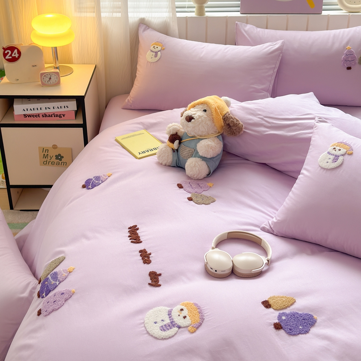 91家纺网 家纺一手货源 找家纺 如意朵 2026新款全棉小清新绣花四件套第一批 童话森林紫