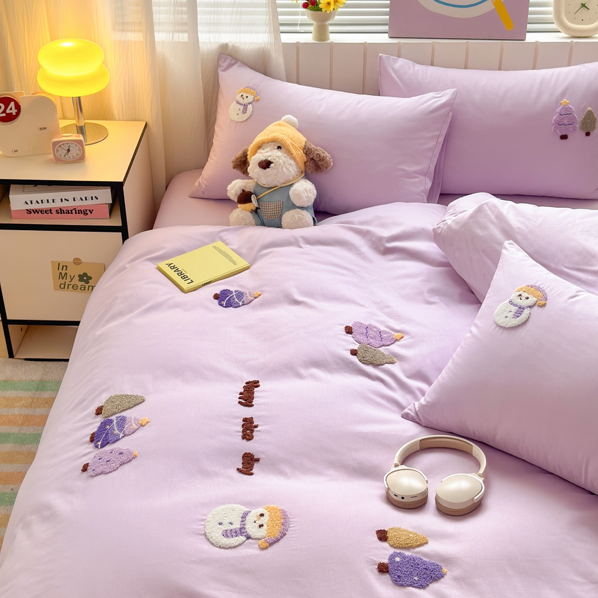 91家纺网 家纺一手货源 找家纺 如意朵 2026新款全棉小清新绣花四件套第一批 童话森林紫