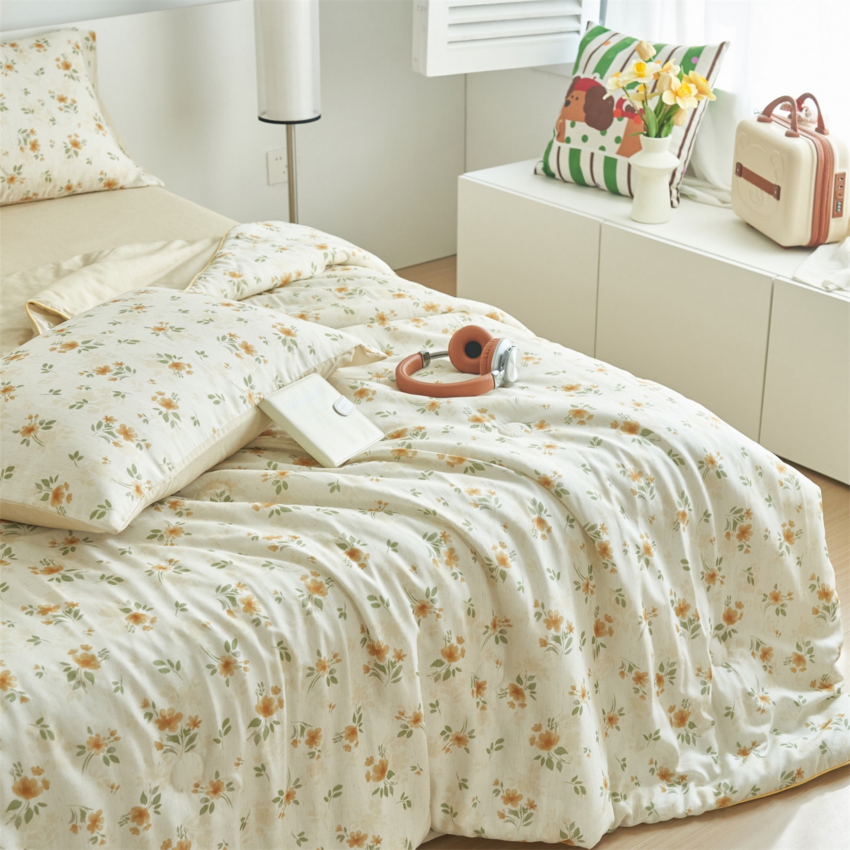 91家纺网 家纺一手货源 找家纺 恬思语家纺 2026新款天丝麻大豆印花夏被夏凉被空调被 花叶伴舞