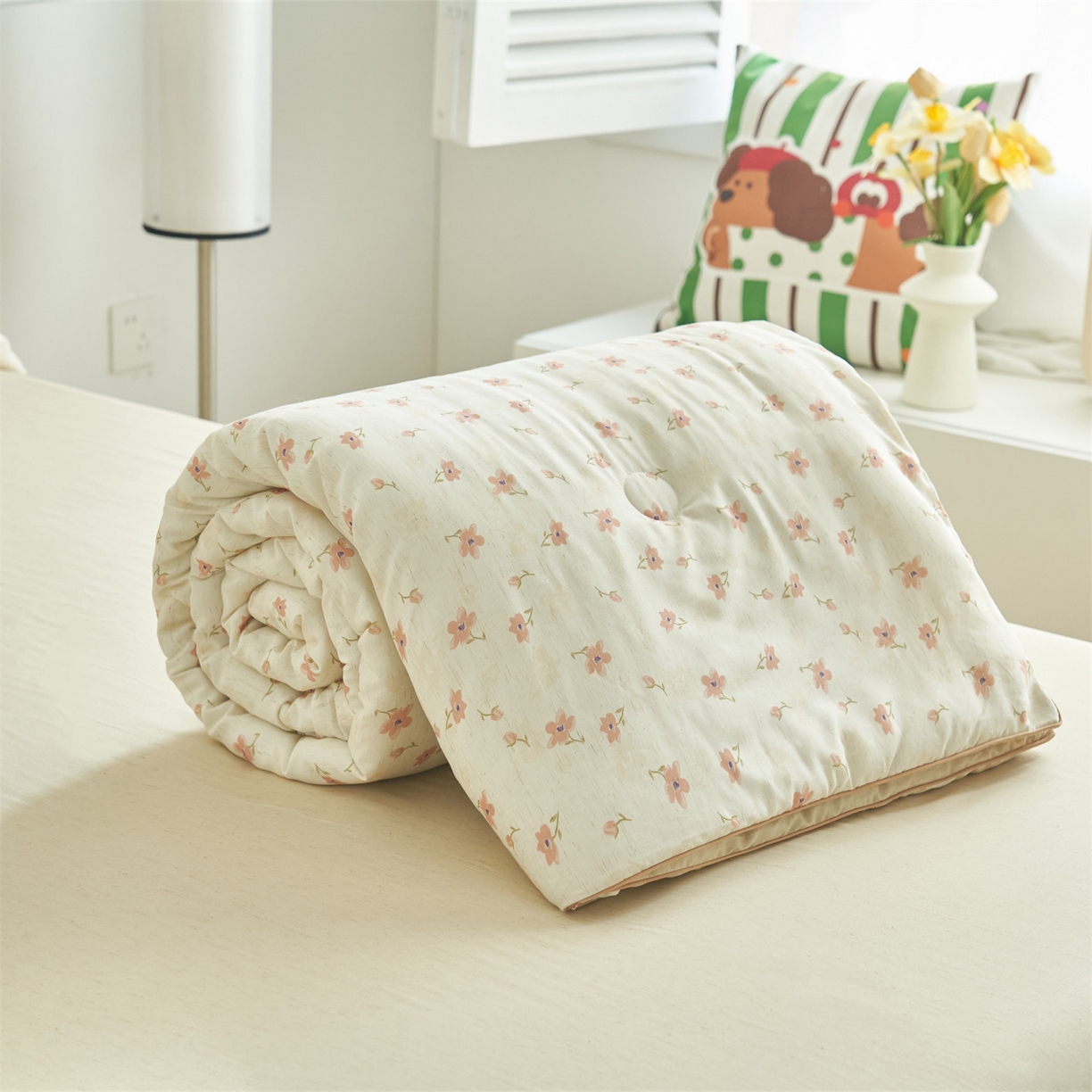 91家纺网 家纺一手货源 找家纺 恬思语家纺 2026新款天丝麻大豆印花夏被夏凉被空调被 桃花朵朵