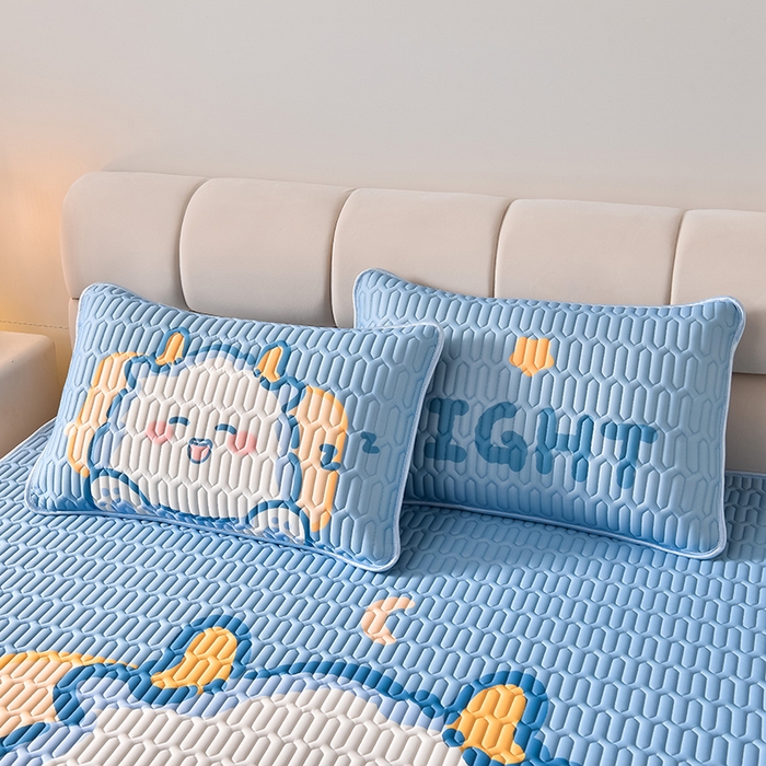 91家纺网 家纺一手货源 找家纺 炫拼家纺 2026新款凉感丝大版卡通乳胶凉席三件套 龙宝