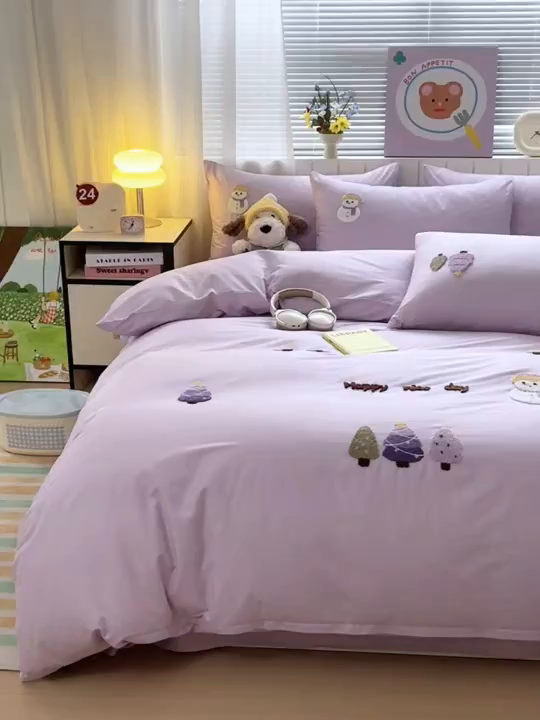 91家纺网 家纺一手货源 找家纺 如意朵 2026新款全棉小清新绣花四件套第一批 童话森林紫