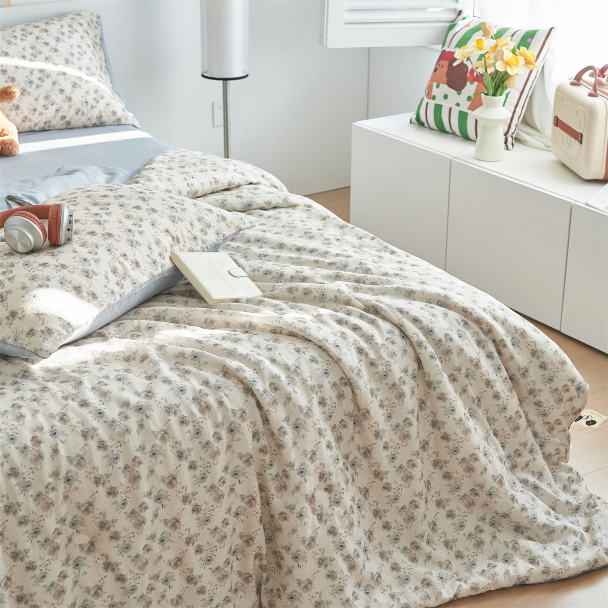 91家纺网 家纺一手货源 找家纺 恬思语家纺 2026新款天丝麻大豆印花夏被夏凉被空调被 花草韵