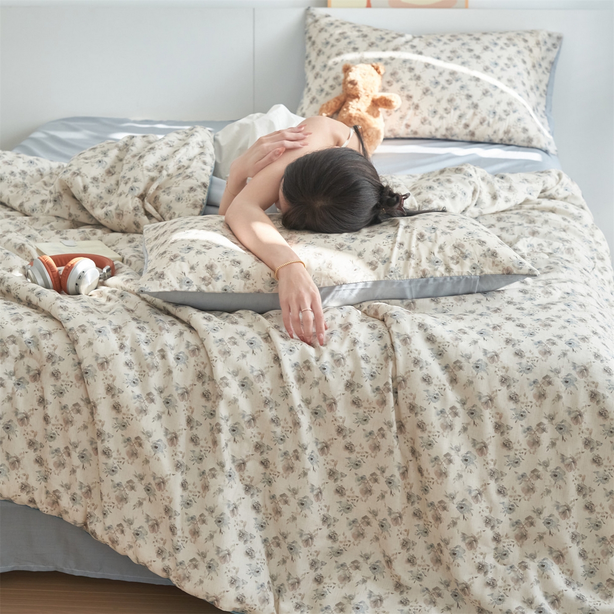 91家纺网 家纺一手货源 找家纺 恬思语家纺 2026新款天丝麻大豆印花夏被夏凉被空调被 花草韵