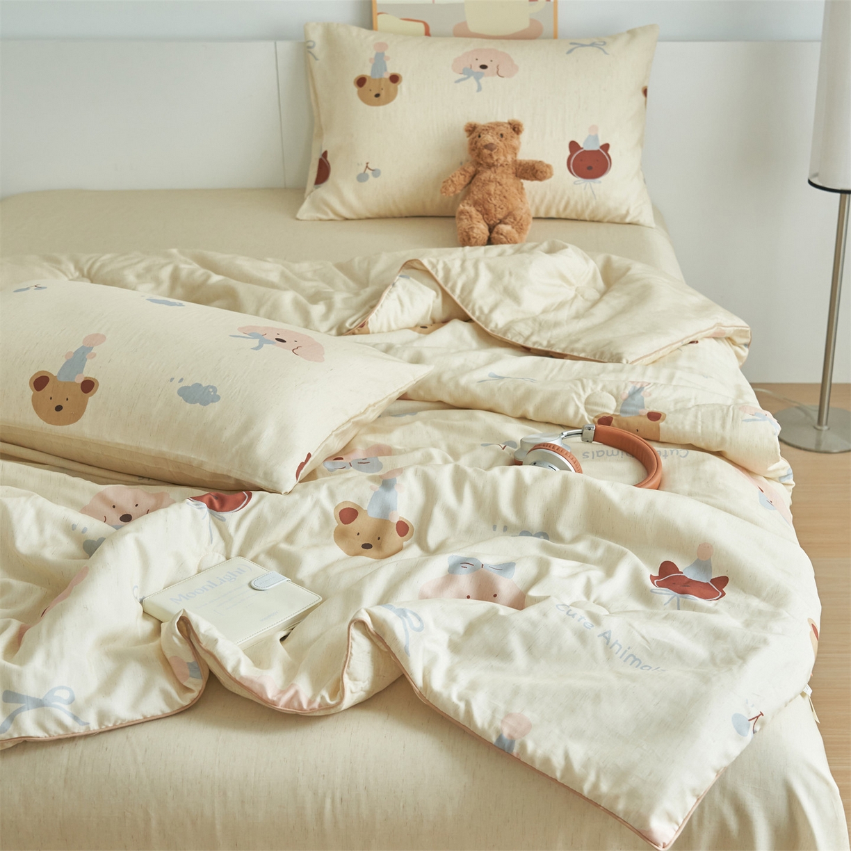 91家纺网 家纺一手货源 找家纺 恬思语家纺 2026新款天丝麻大豆印花夏被夏凉被空调被 萌宠小熊