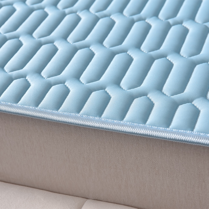 91家纺网 家纺一手货源 找家纺 炫拼家纺 2026新款凉感丝大版卡通乳胶凉席三件套 大眼鸭