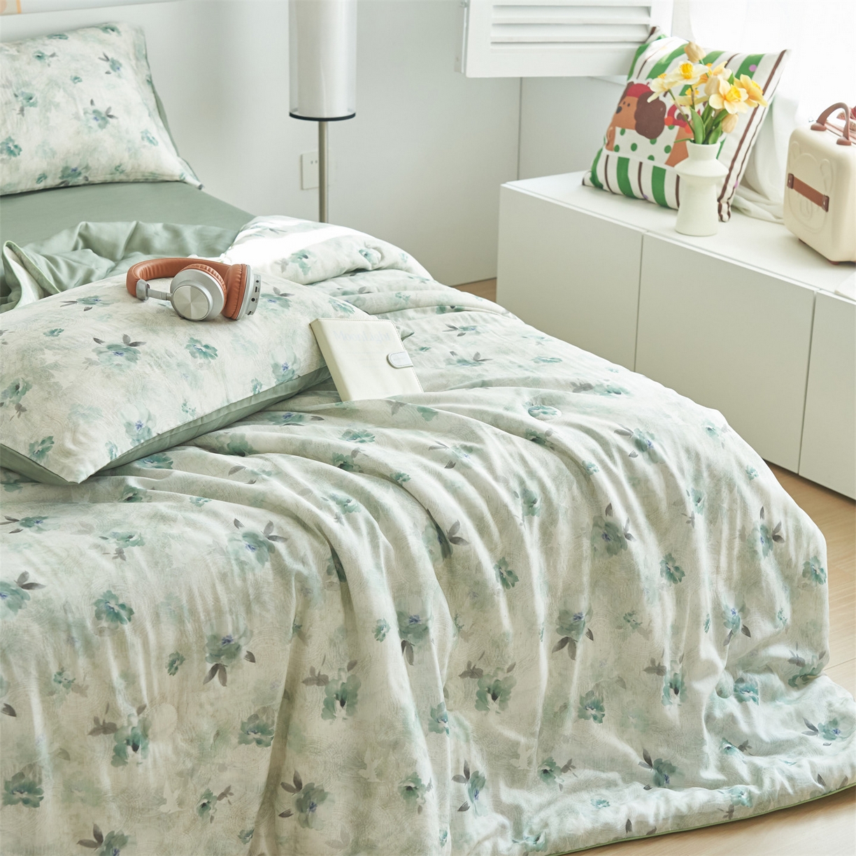 91家纺网 家纺一手货源 找家纺 恬思语家纺 2026新款天丝麻大豆印花夏被夏凉被空调被 蓝色海棠