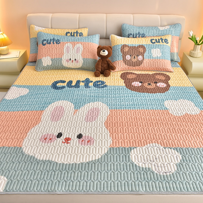 91家纺网 家纺一手货源 找家纺 炫拼家纺 2026新款凉感丝大版卡通乳胶凉席三件套 彩色心情