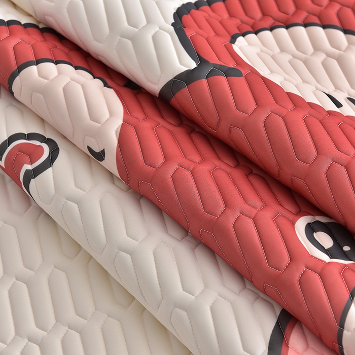 91家纺网 家纺一手货源 找家纺 炫拼家纺 2026新款凉感丝大版卡通乳胶凉席三件套 草莓园小熊