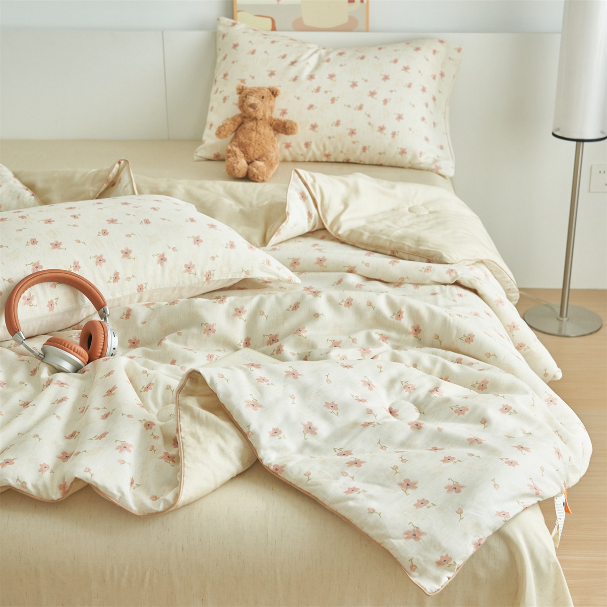 91家纺网 家纺一手货源 找家纺 恬思语家纺 2026新款天丝麻大豆印花夏被夏凉被空调被 桃花朵朵