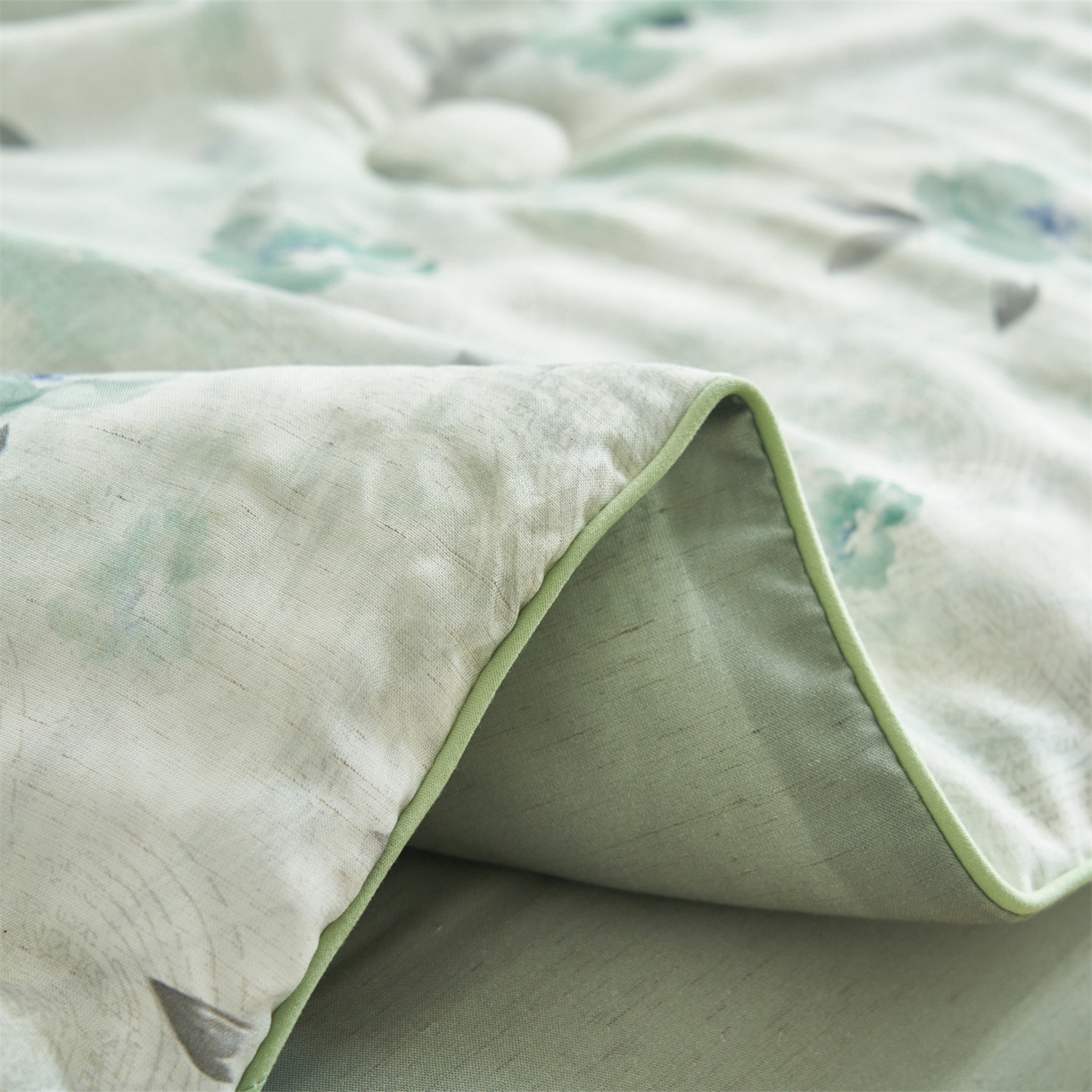 91家纺网 家纺一手货源 找家纺 恬思语家纺 2026新款天丝麻大豆印花夏被夏凉被空调被 蓝色海棠