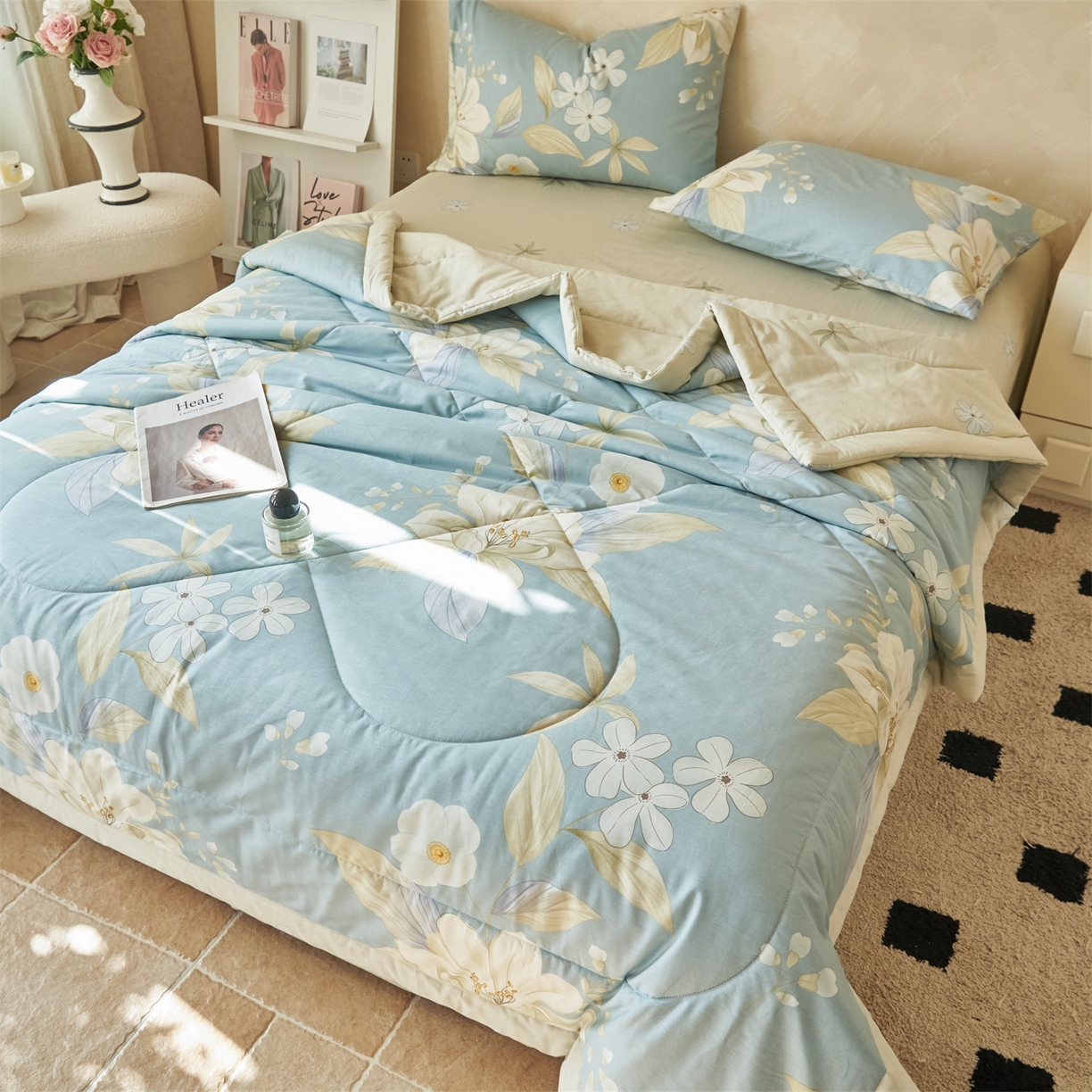 91家纺网 家纺一手货源 找家纺 恬思语家纺 2026春夏新款里外全棉印花棉花夏被空调被夏凉被夏被四件套 芬芳年华