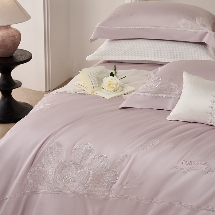 91家纺网 家纺一手货源 找家纺 诗黛尔家纺 2026春夏云朵棉刺绣四件套 香颂系列 香颂-优雅紫