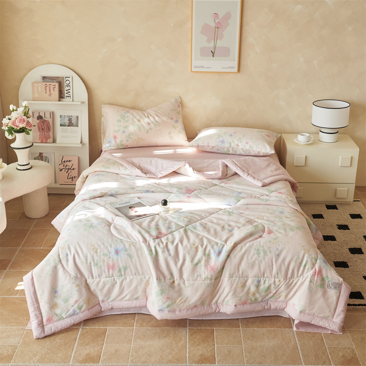 91家纺网 家纺一手货源 找家纺 恬思语家纺 2026春夏新款里外全棉印花棉花夏被空调被夏凉被夏被四件套 国色嫣然-粉