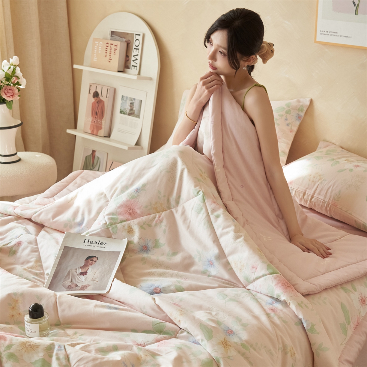 91家纺网 家纺一手货源 找家纺 恬思语家纺 2026春夏新款里外全棉印花棉花夏被空调被夏凉被夏被四件套 国色嫣然-粉