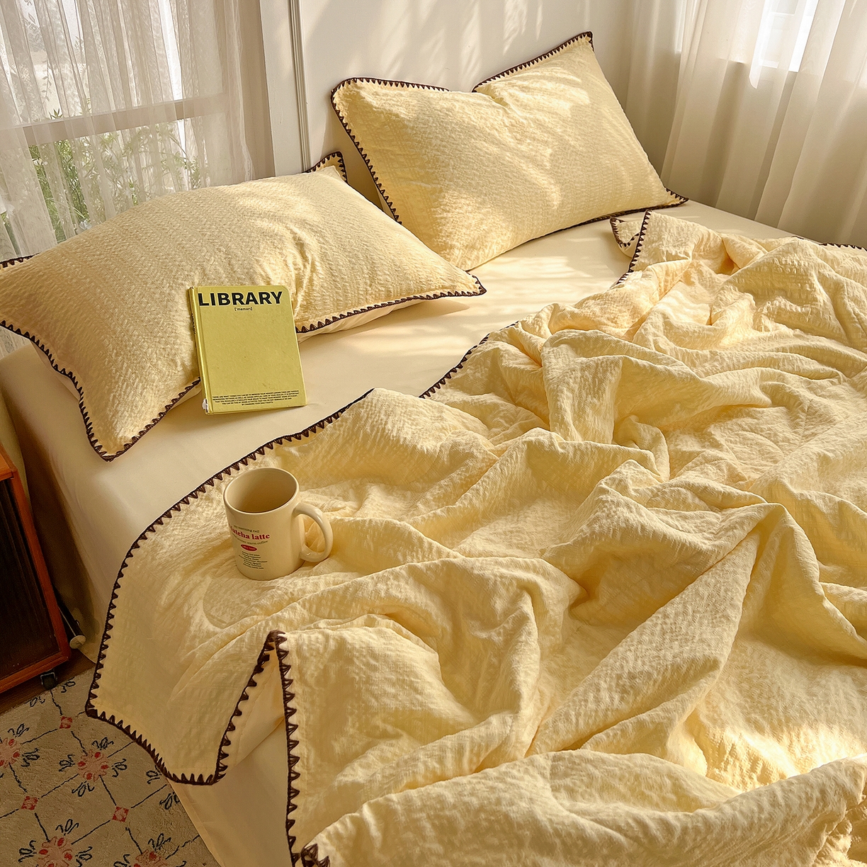 91家纺网 家纺一手货源 找家纺 一比一家纺 2026新款泡泡纱三角针夏被四件套--纯色系列 奶油黄