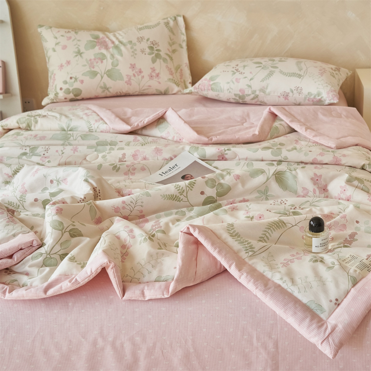 91家纺网 家纺一手货源 找家纺 恬思语家纺 2026春夏新款里外全棉印花棉花夏被空调被夏凉被夏被四件套 花春城