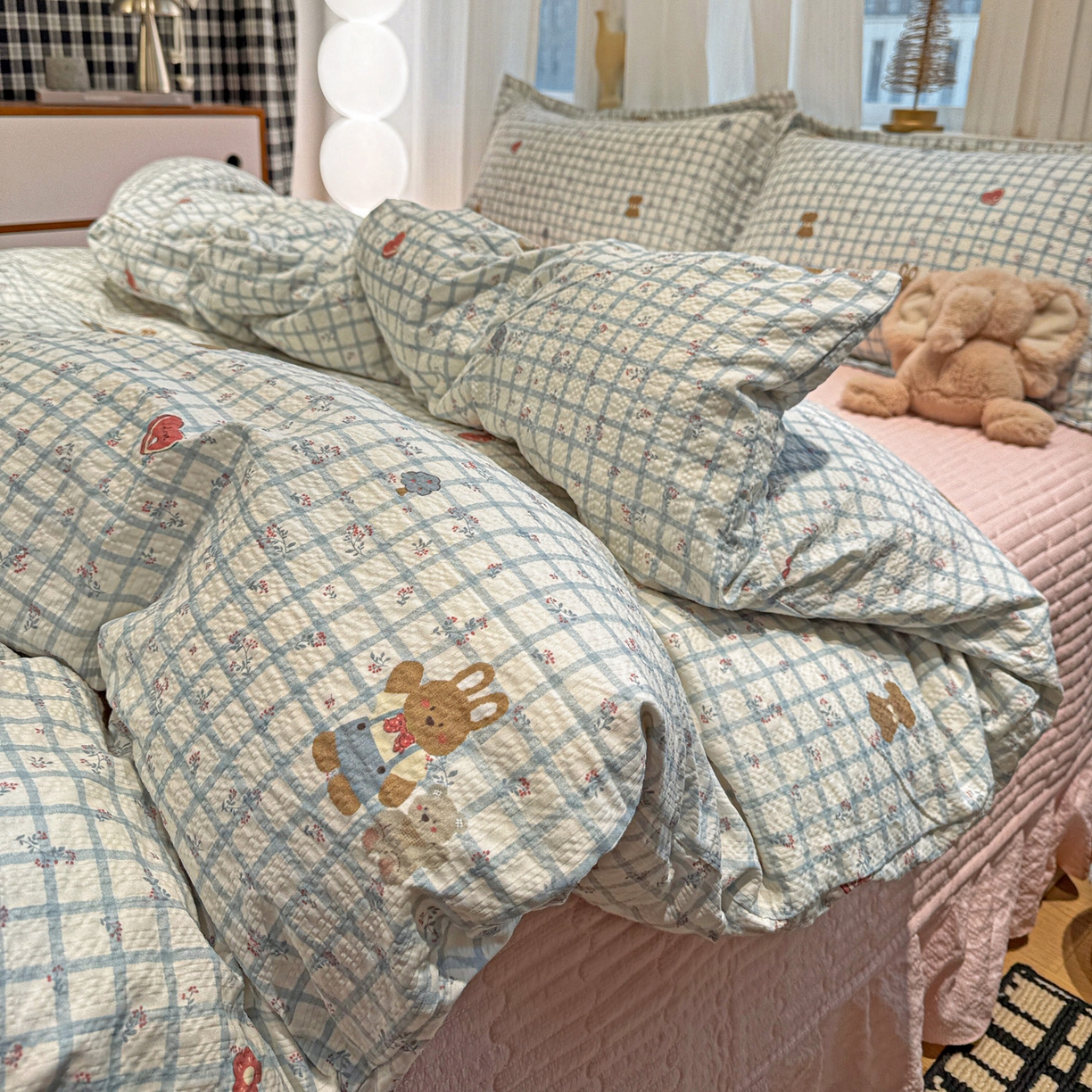 91家纺网 家纺一手货源 找家纺 富米莱（原臻工厂） 2026新款云感泡芙棉小清新印花简约床盖床裙四件套一小红书推荐 简约-春日小熊