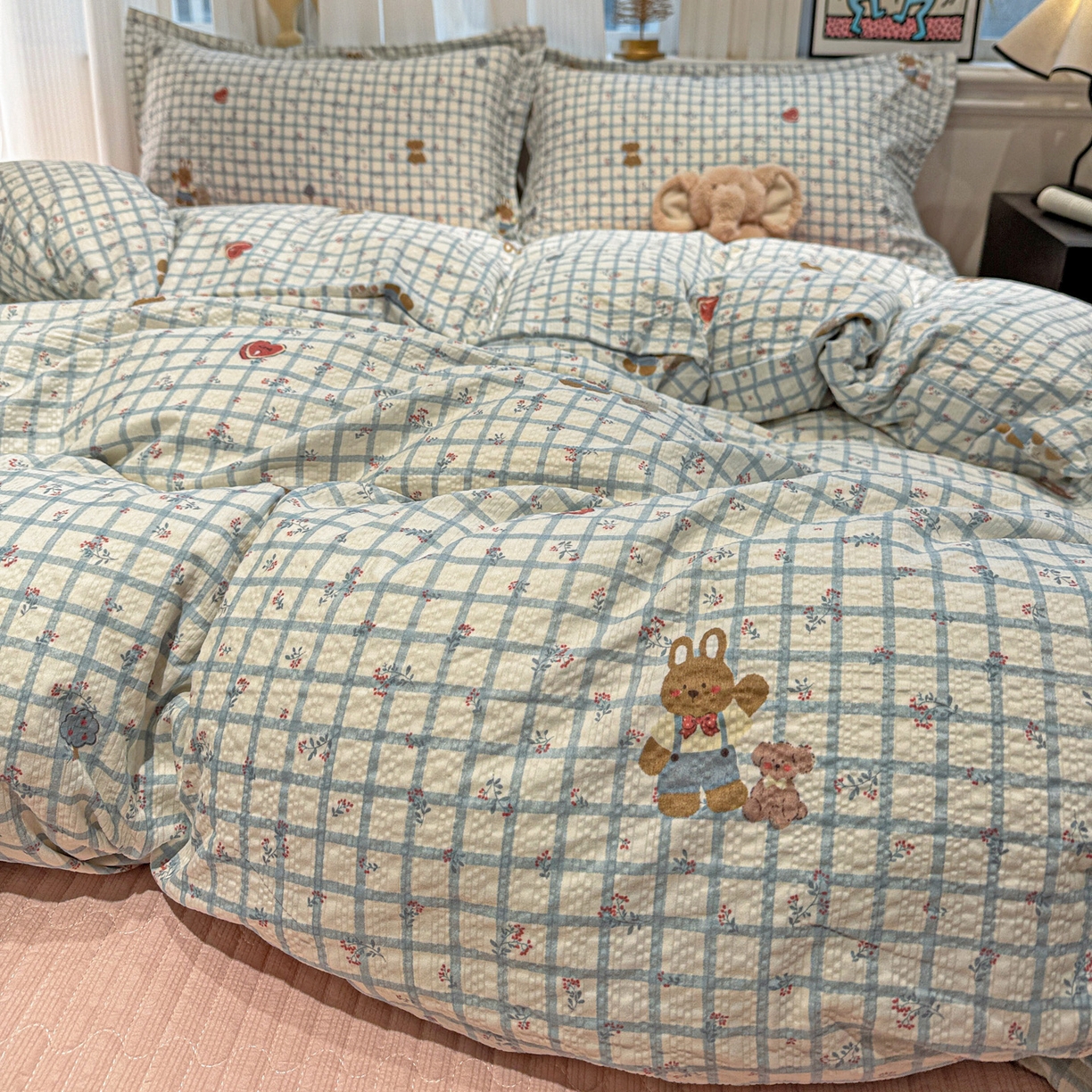 91家纺网 家纺一手货源 找家纺 富米莱（原臻工厂） 2026新款云感泡芙棉小清新印花简约床盖床裙四件套一小红书推荐 简约-春日小熊