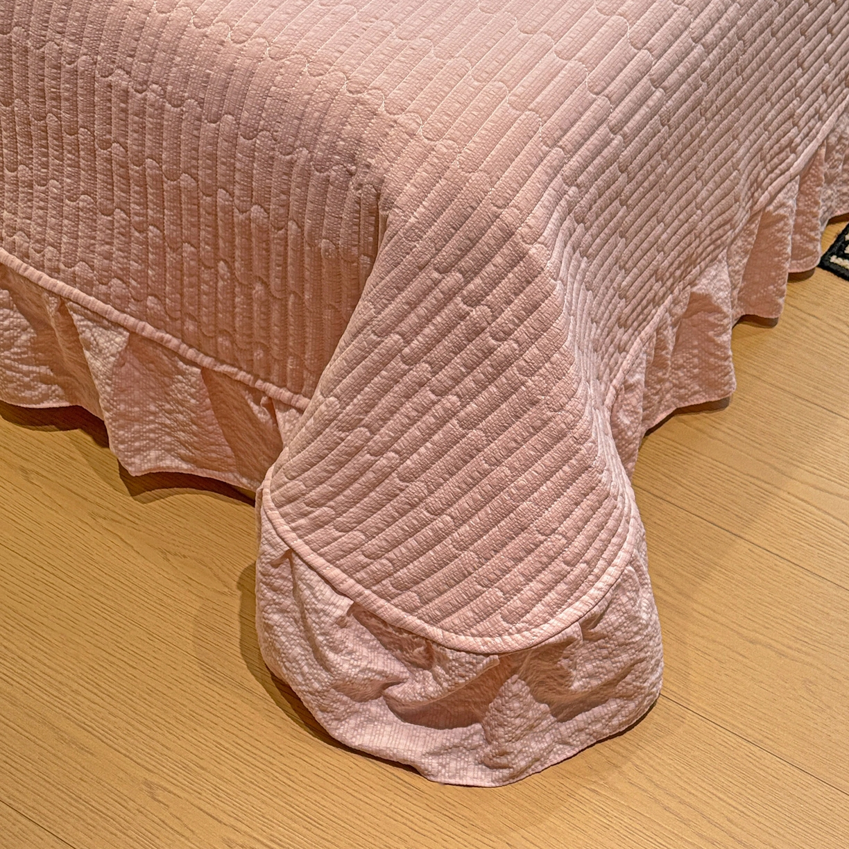 91家纺网 家纺一手货源 找家纺 富米莱（原臻工厂） 2026新款云感泡芙棉小清新印花简约床盖床裙四件套一小红书推荐 简约-春日小熊