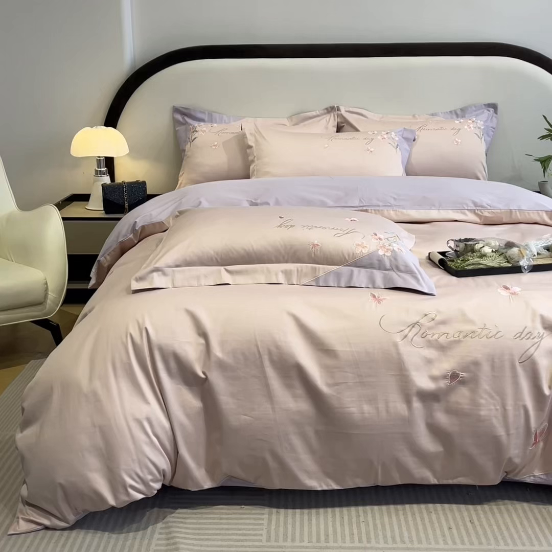 91家纺网 家纺一手货源 找家纺 桃园 新品纯棉全棉长绒棉刺绣绣花高端礼盒四件套-花语 花语-轻奢粉