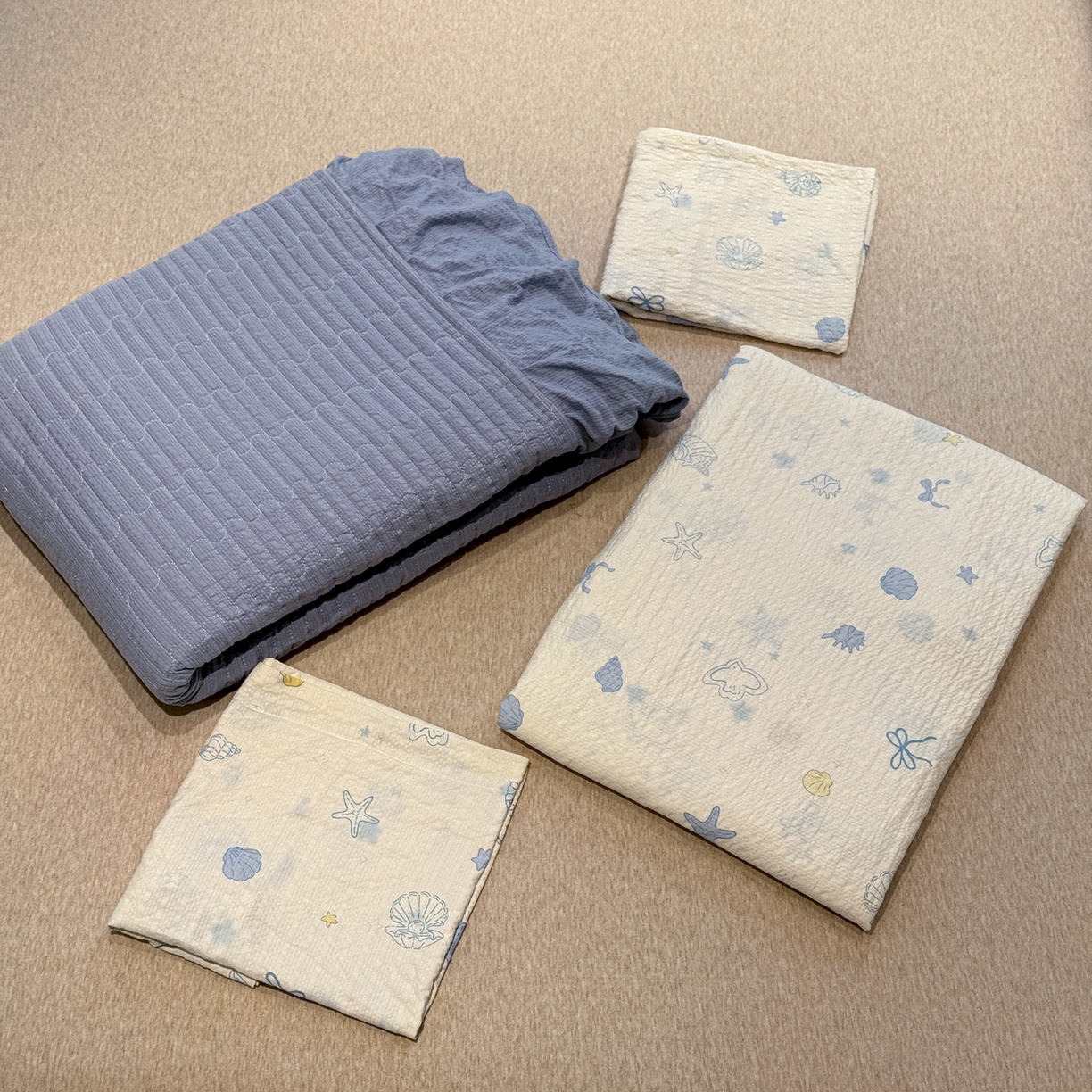 91家纺网 家纺一手货源 找家纺 富米莱（原臻工厂） 2026新款云感泡芙棉小清新印花简约床盖床裙四件套一小红书推荐 简约-海盐日记