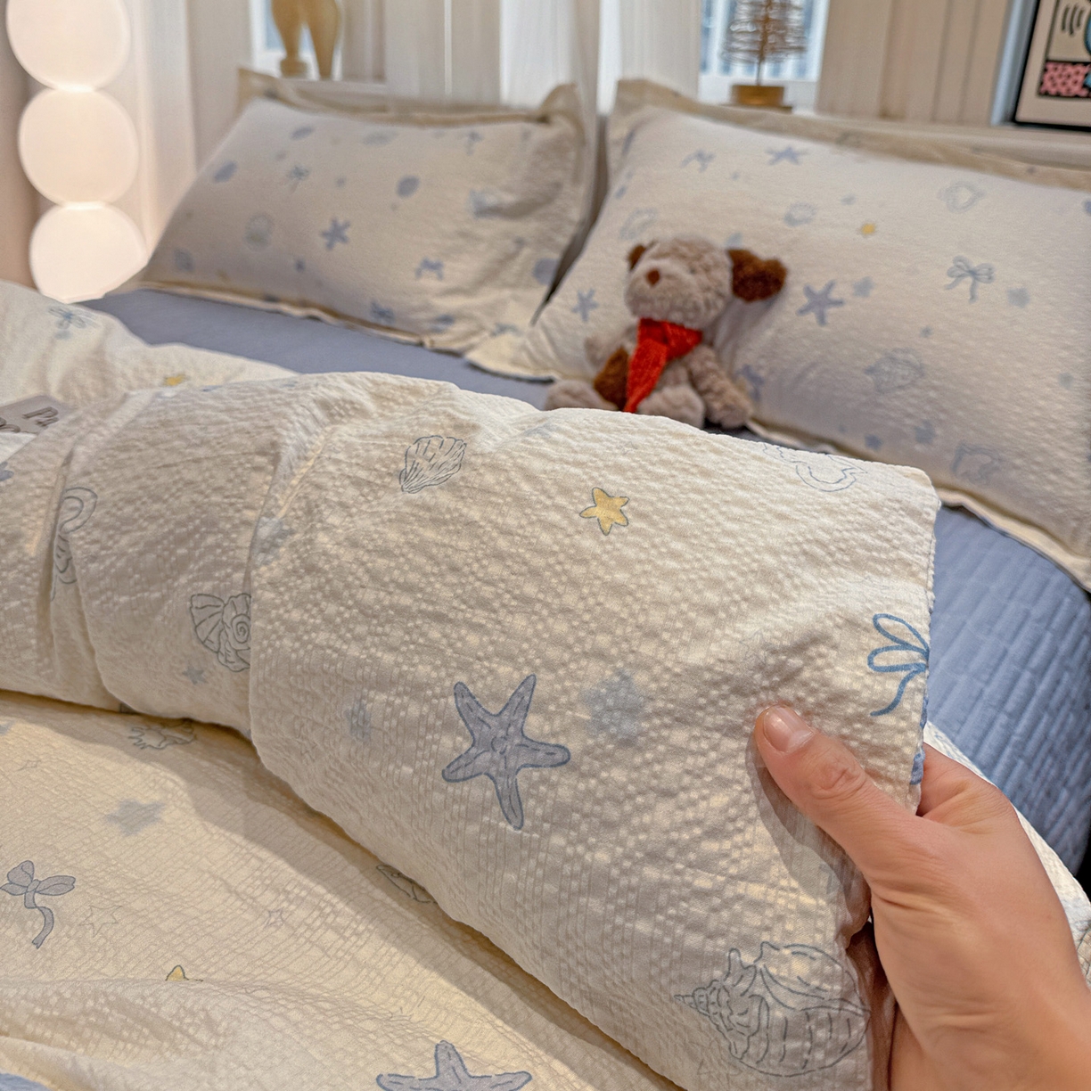 91家纺网 家纺一手货源 找家纺 富米莱（原臻工厂） 2026新款云感泡芙棉小清新印花简约床盖床裙四件套一小红书推荐 简约-海盐日记