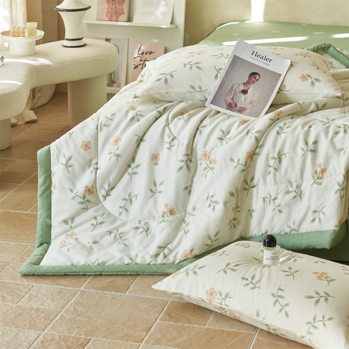 91家纺网 家纺一手货源 找家纺 恬思语家纺 2026春夏新款里外全棉印花棉花夏被空调被夏凉被夏被四件套 花叶青风