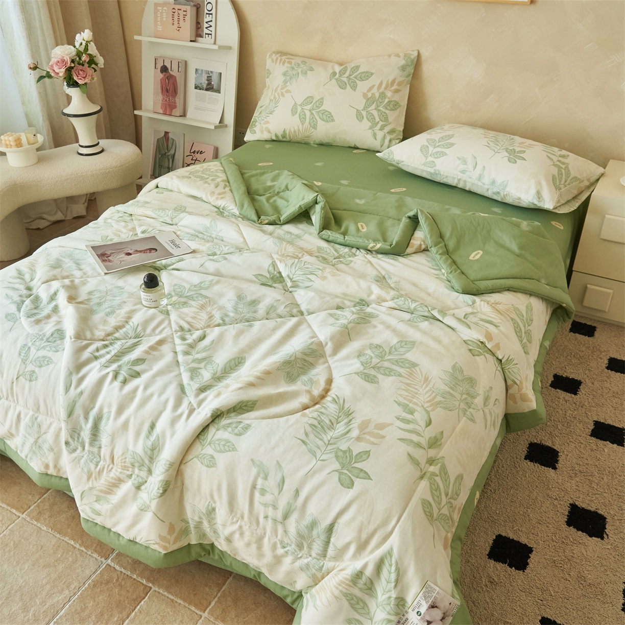 91家纺网 家纺一手货源 找家纺 恬思语家纺 2026春夏新款里外全棉印花棉花夏被空调被夏凉被夏被四件套 花叶物语