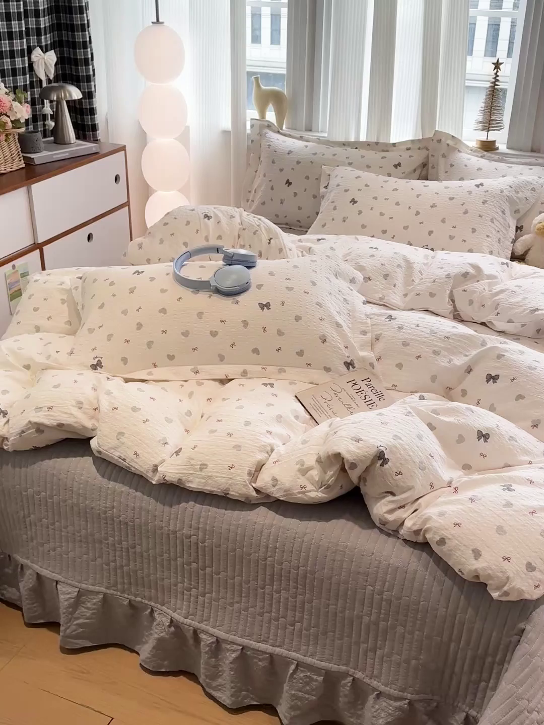 91家纺网 家纺一手货源 找家纺 富米莱（原臻工厂） 2026新款云感泡芙棉小清新印花简约床盖床裙四件套一小红书推荐 简约-灰蝴蝶结