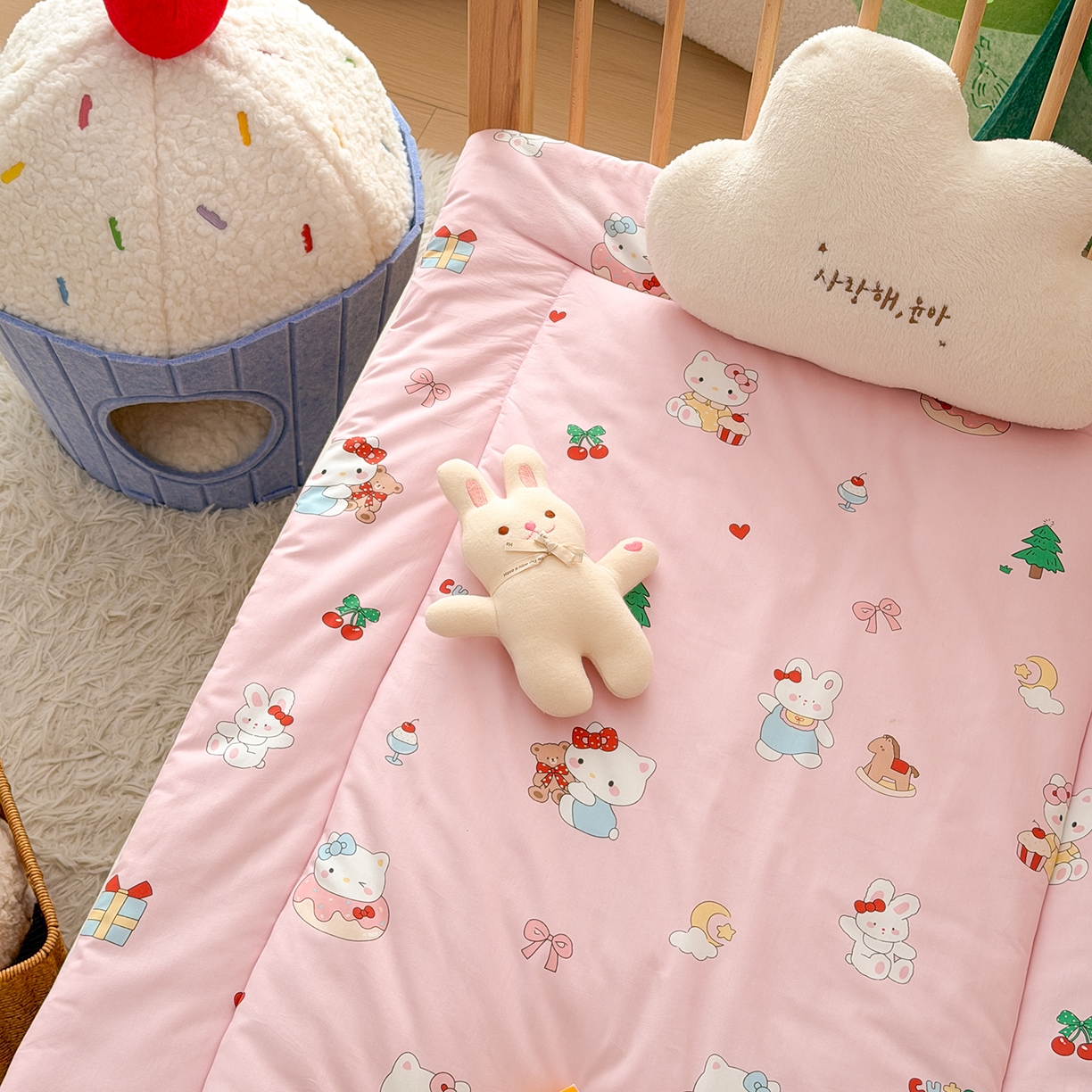 91家纺网 家纺一手货源 找家纺 嗨生活 2026新款全棉儿童床垫幼儿园床垫床褥拼床床垫 粉红猫