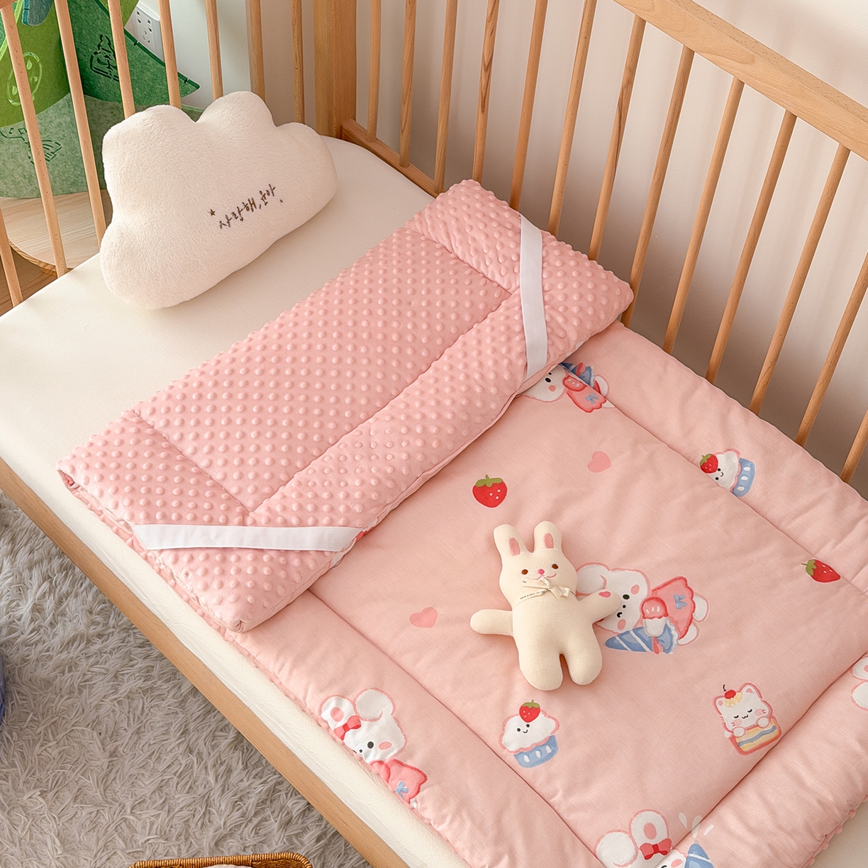 91家纺网 家纺一手货源 找家纺 嗨生活 2026新款全棉儿童床垫幼儿园床垫床褥拼床床垫 萌小兔