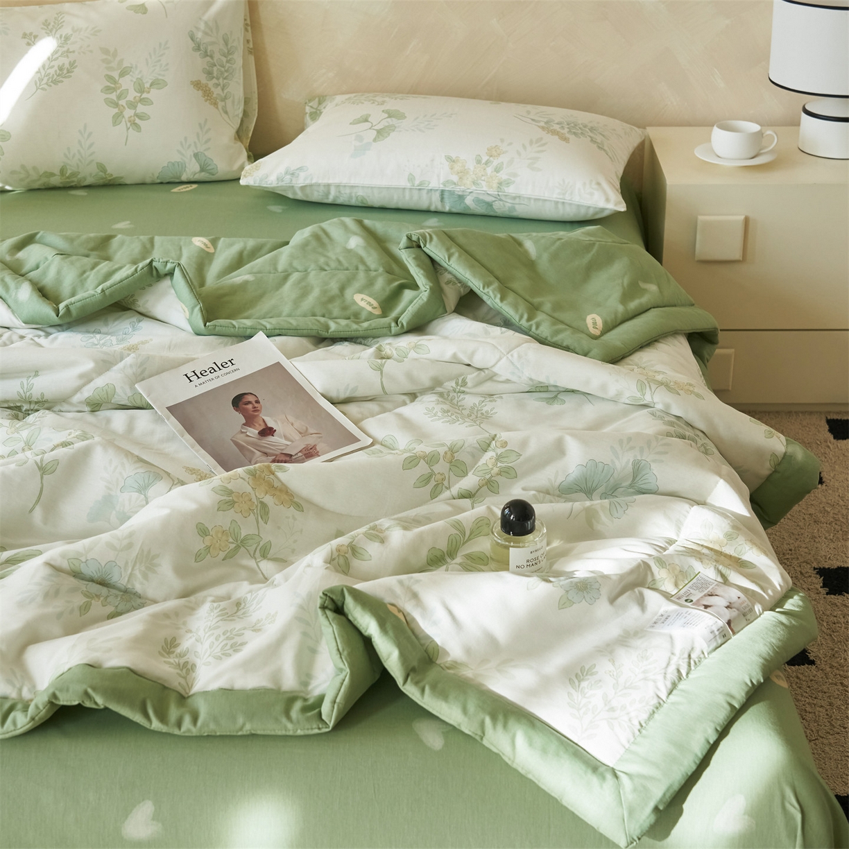 91家纺网 家纺一手货源 找家纺 恬思语家纺 2026春夏新款里外全棉印花棉花夏被空调被夏凉被夏被四件套 花在云端