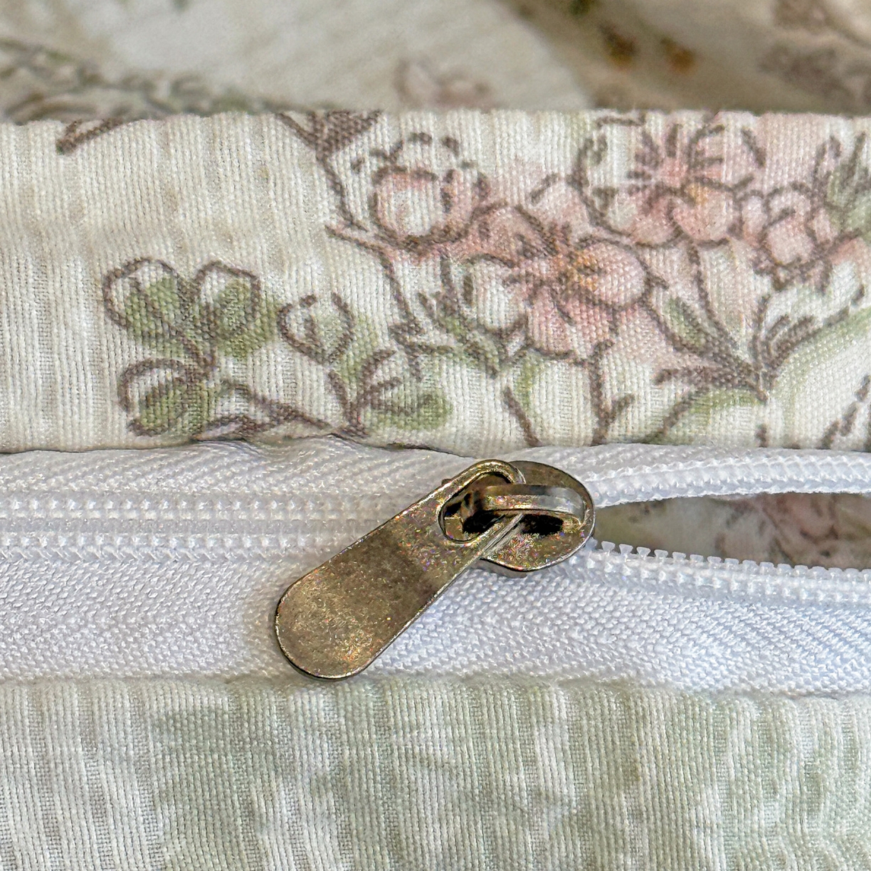 91家纺网 家纺一手货源 找家纺 富米莱（原臻工厂） 2026新款云感泡芙棉小清新印花简约床盖床裙四件套一小红书推荐 简约-莓果庄园