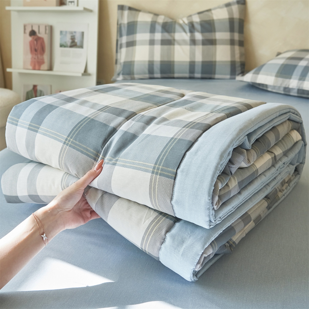 91家纺网 家纺一手货源 找家纺 恬思语家纺 2026春夏新款里外全棉印花棉花夏被空调被夏凉被夏被四件套 简约风尚